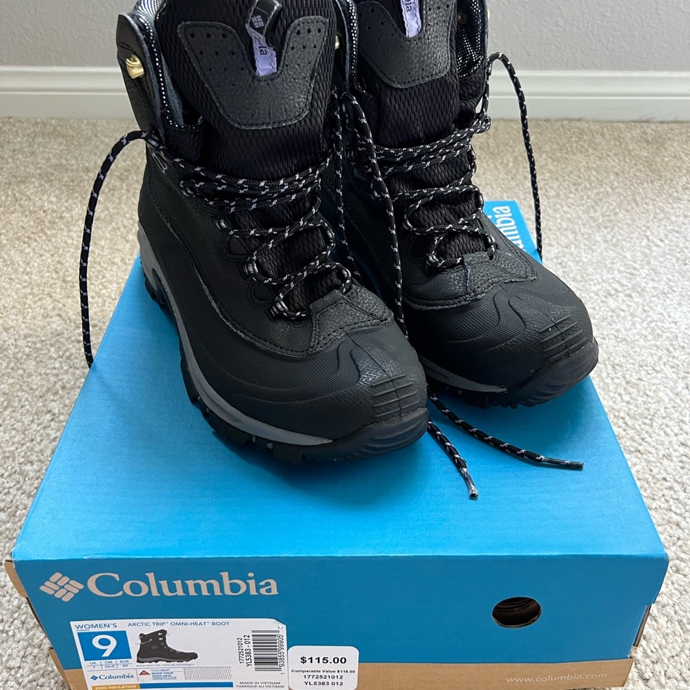 Columbia Women's Black Arctic Trek Boots